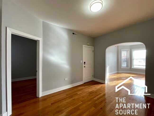 Building Photo - 4736 W Armitage Ave