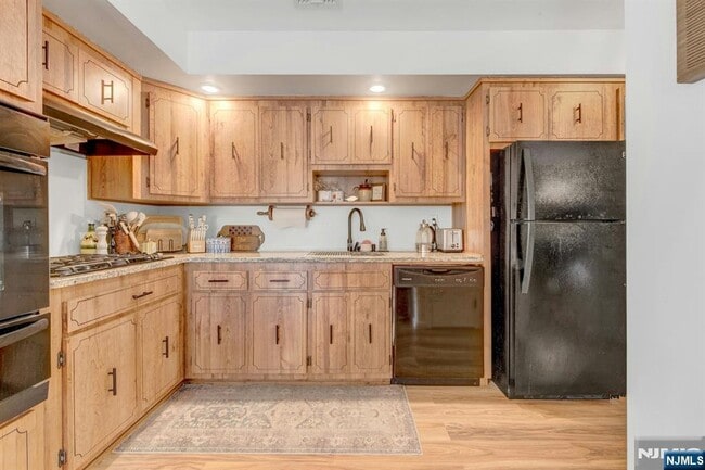 Building Photo - 13 Murray Rd