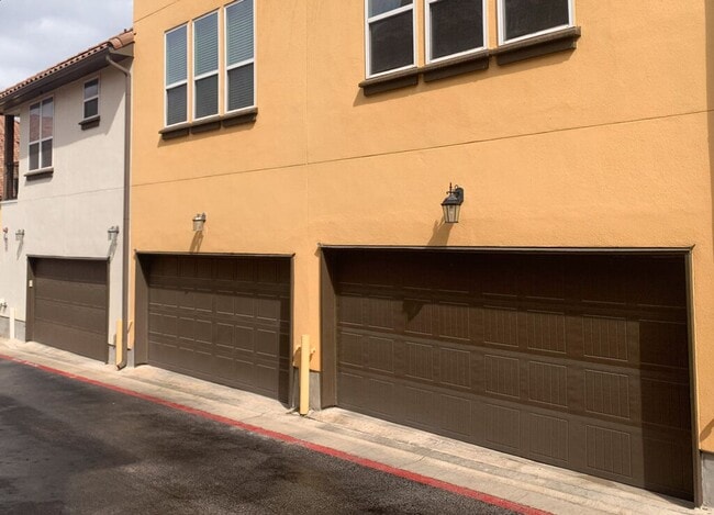 Building Photo - 11825 Terraza Cir