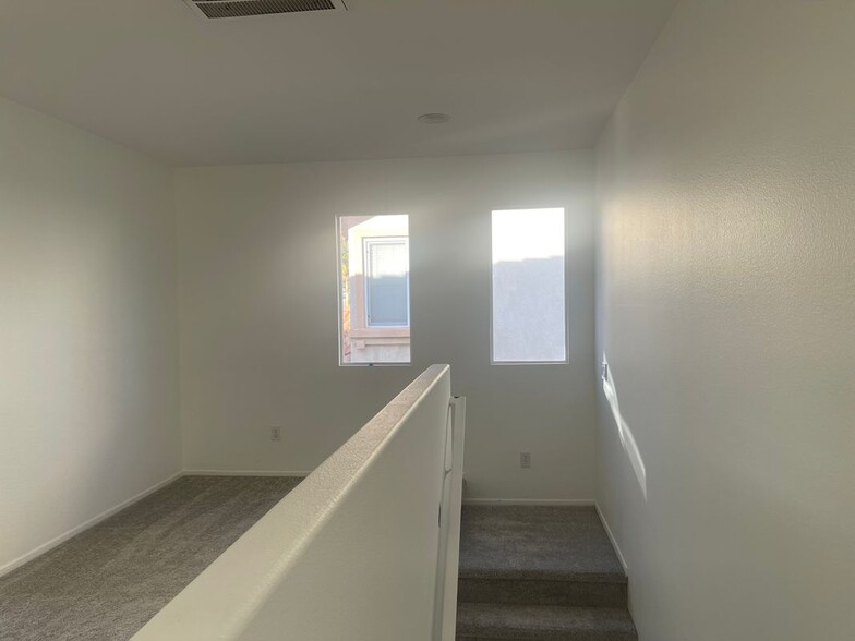 Building Photo - 31952 Hollyhock Way