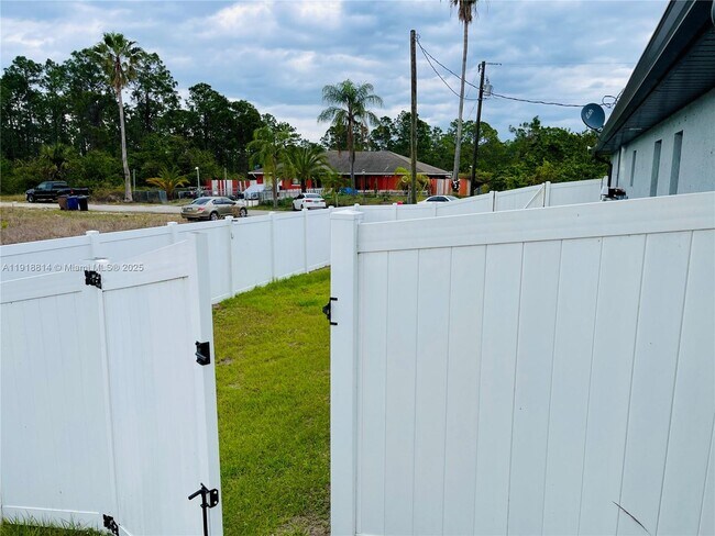 Building Photo - 1703 Edison Ave