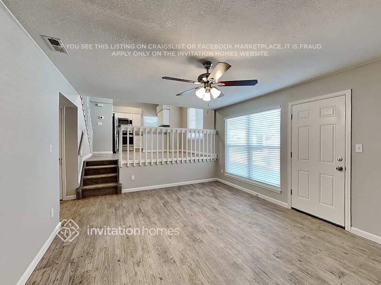Building Photo - 5425 Majestic Dr