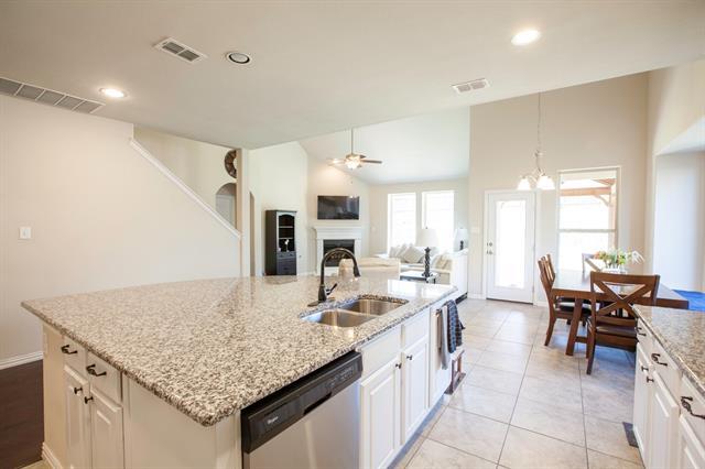 Building Photo - 907 Birchwood Dr