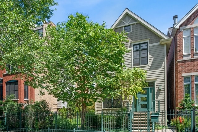 Primary Photo - 2629 N Magnolia Ave