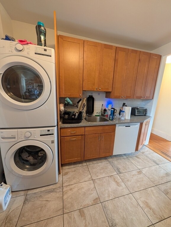 Building Photo - 256 Aspinwall Ave