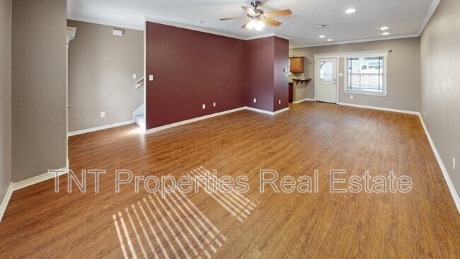 Building Photo - 2830 Horseback Dr