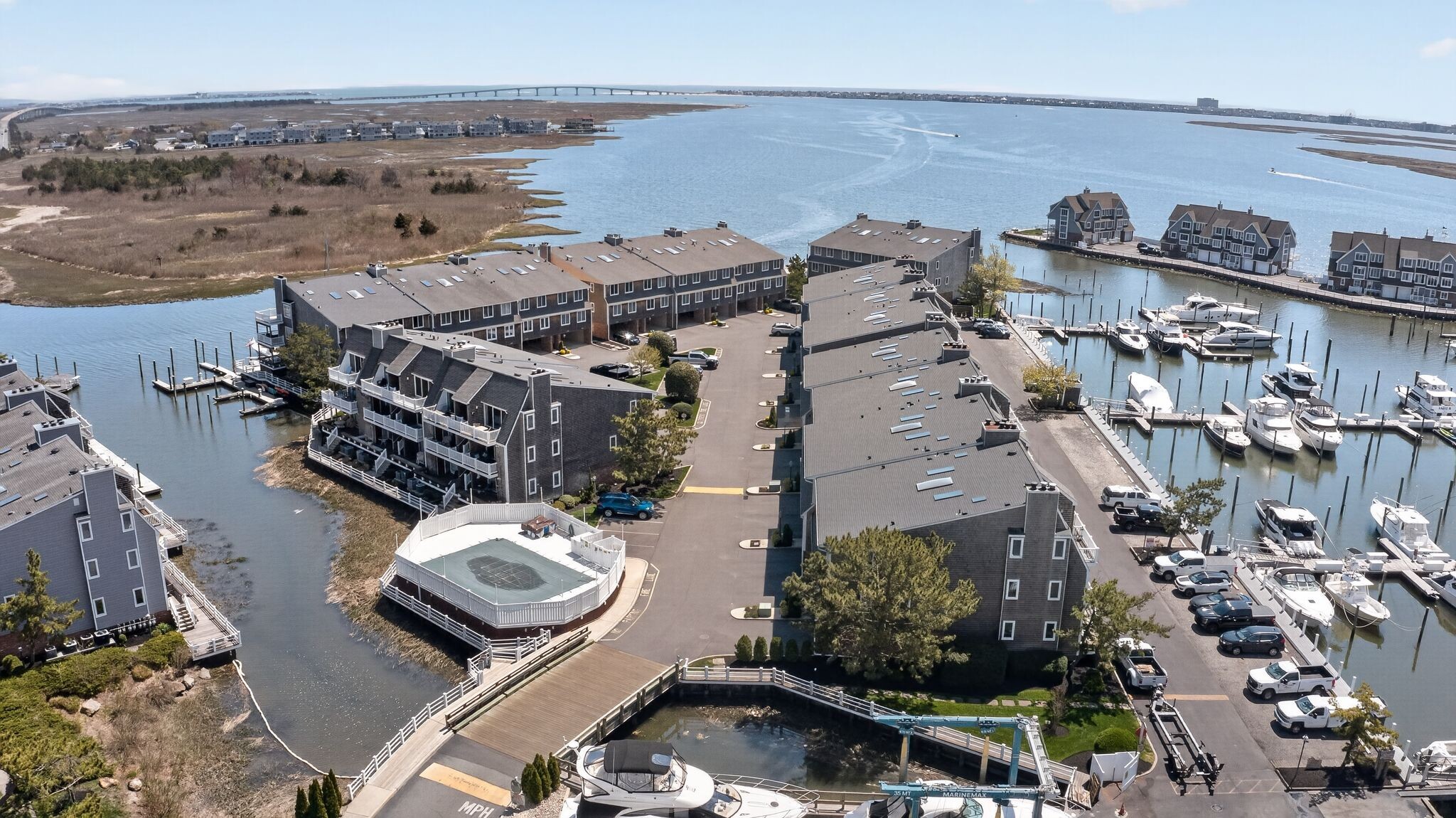 Building Photo - 1401 Harbour Cv S
