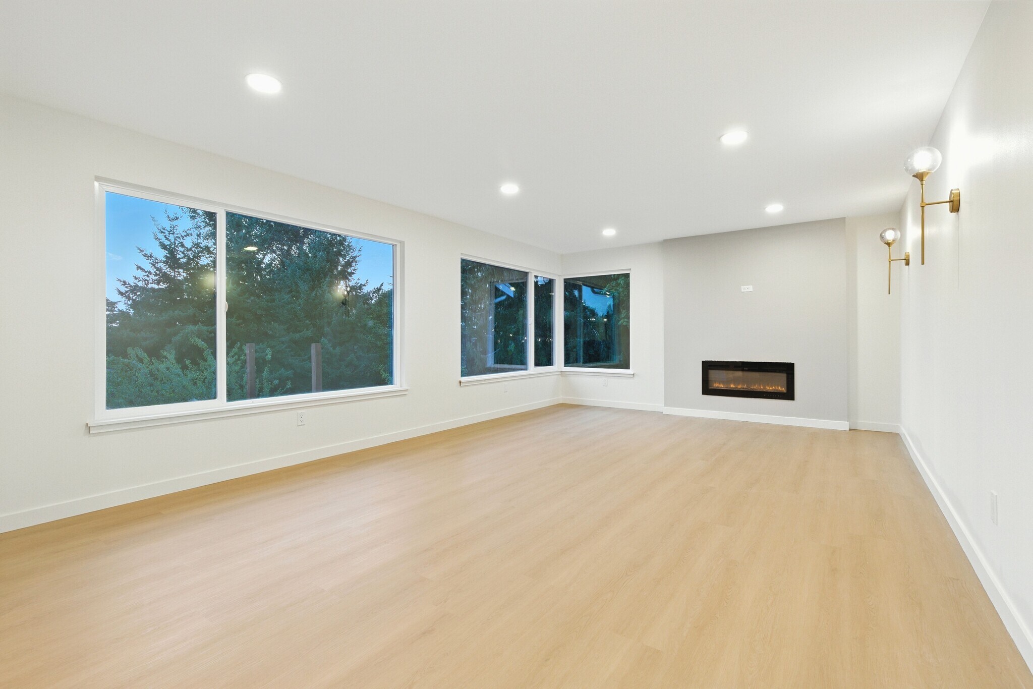 Living room - 5150 S Creston St