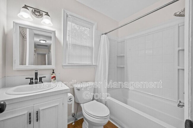 Building Photo - 827 O'Sullivan Dr