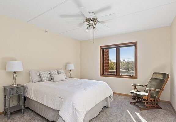 Building Photo - "Spacious 1-Bedroom Retreat with Granite T...