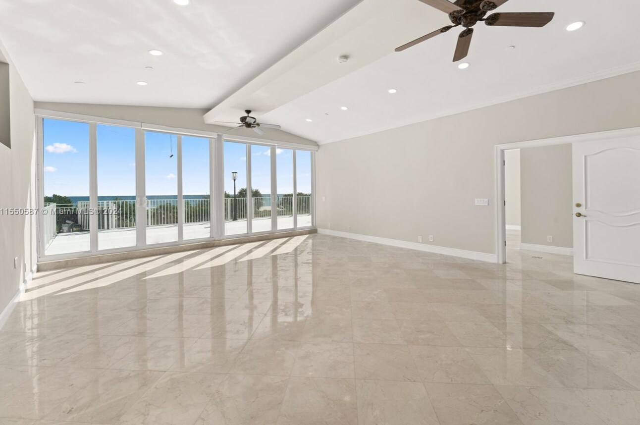 Building Photo - 5601 Collins Ave