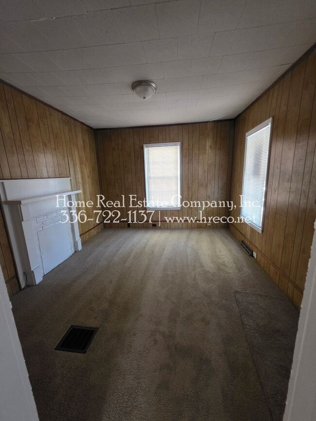 Building Photo - 2018 Harrison Ave