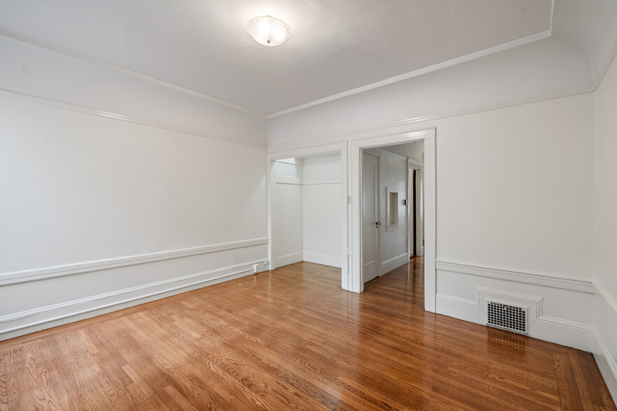 Building Photo - 41 Divisadero St