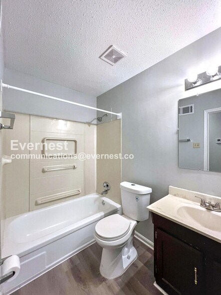 Building Photo - 8405 Greenbrook Pkwy