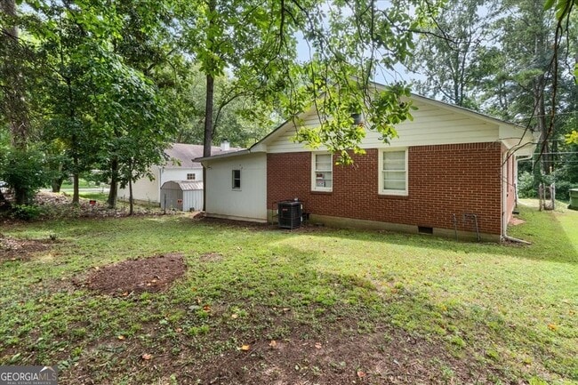 Building Photo - 1935 Handley Ave SW