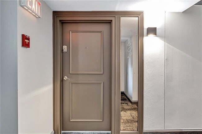 Building Photo - 2460 Peachtree Rd