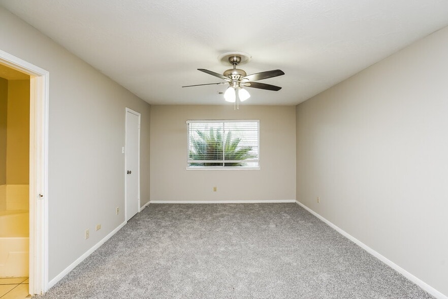 Building Photo - 29127 Waltham St