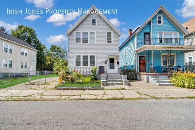 Building Photo - 84 10th St