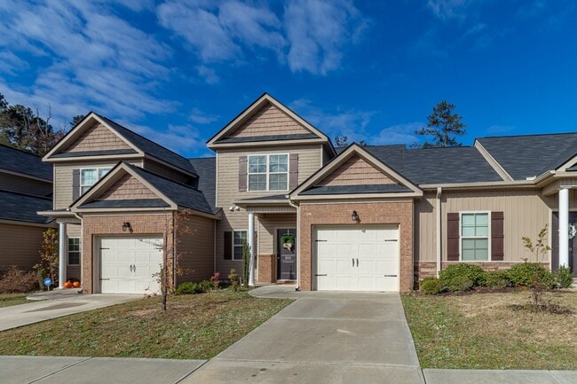 Primary Photo - Beautiful 3 bedroom Townhome