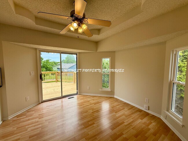 Building Photo - Amazing 3 Bedroom Home!