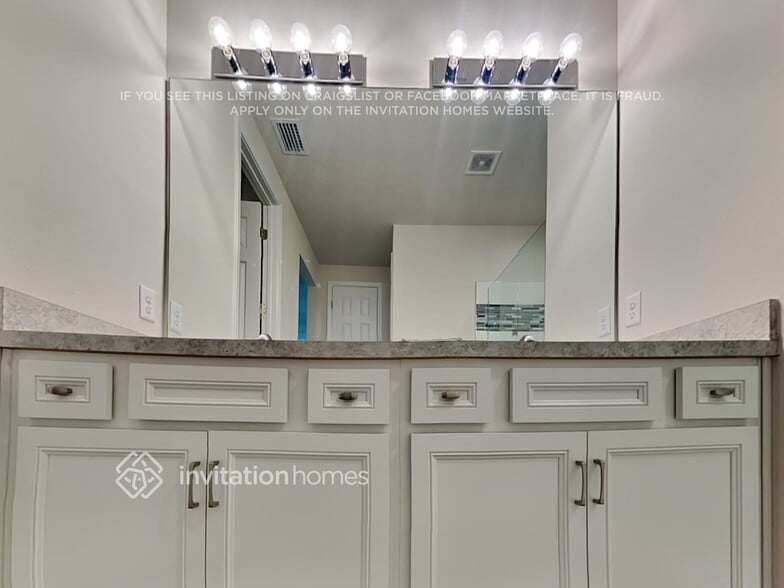 Building Photo - 864 Honeycomb Trl
