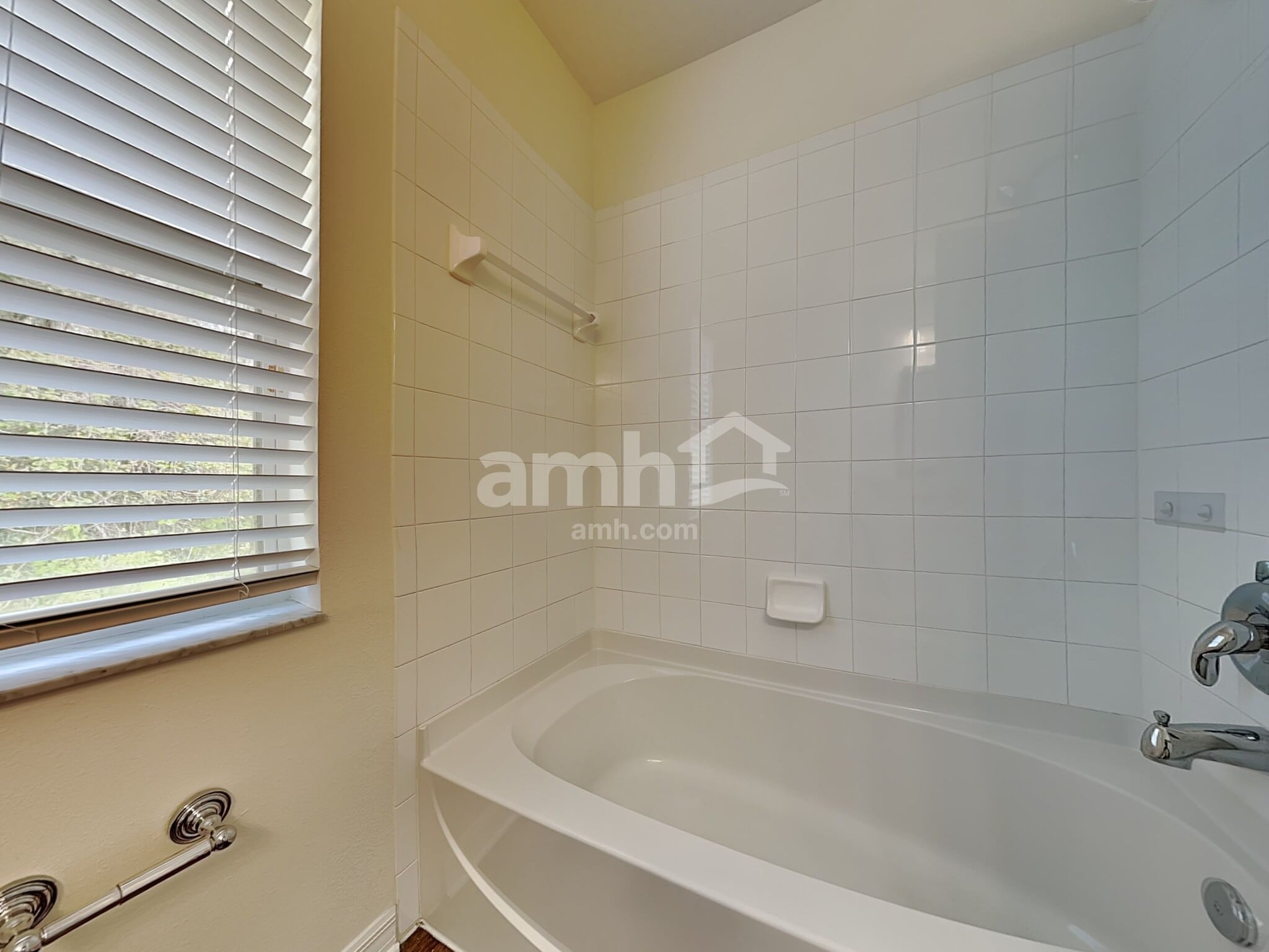 Building Photo - 30734 Midtown Ct