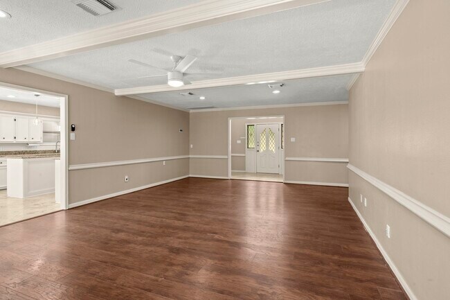 Building Photo - 17627 Macrantha Dr