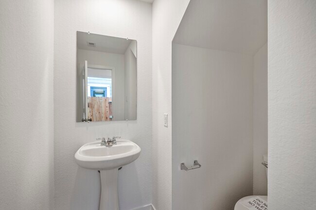 Building Photo - 21443 Carosella Dr