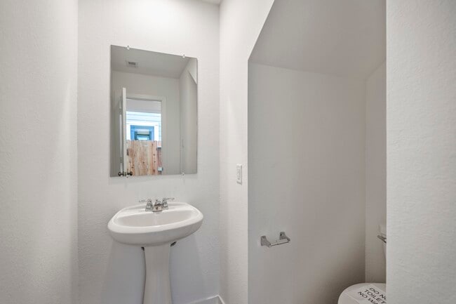 Building Photo - 21463 Carosella Dr