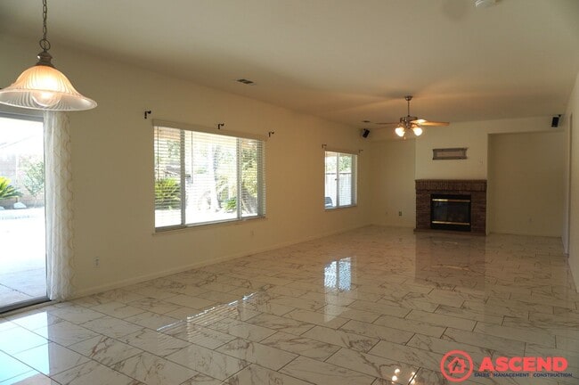 Building Photo - 2226 Via Tuscania Ave