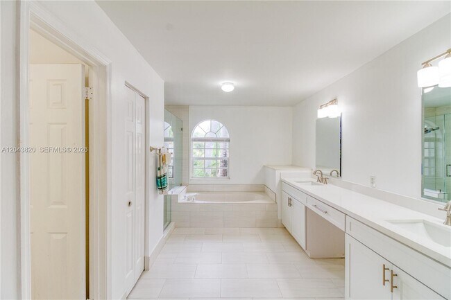 Building Photo - 1473 SW 158th Ave