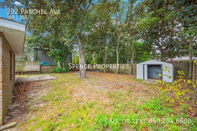 Building Photo - 202 Paschel Ave