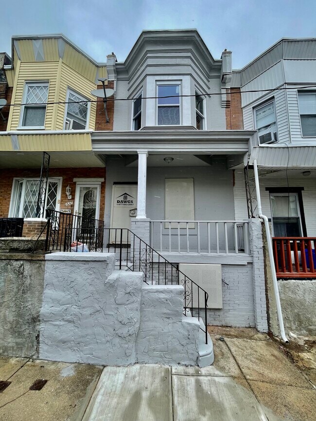 Building Photo - 5529 Jane St