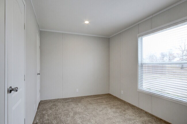 Building Photo - 295 Seays Rd