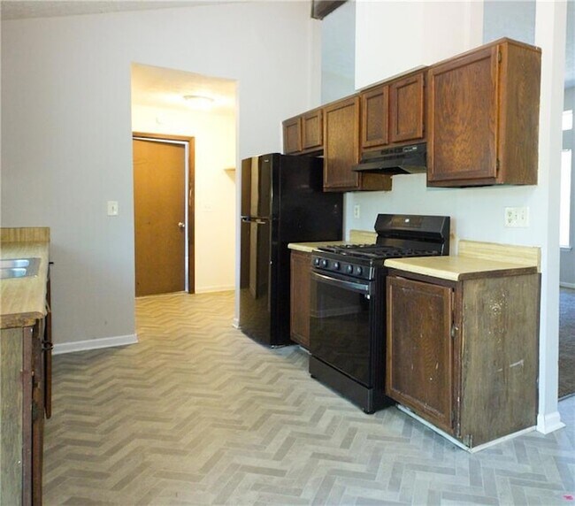 Building Photo - 2414 Leslie Brook Dr