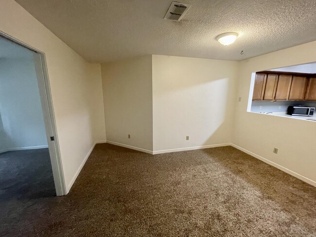Building Photo - 55 Bay Dr