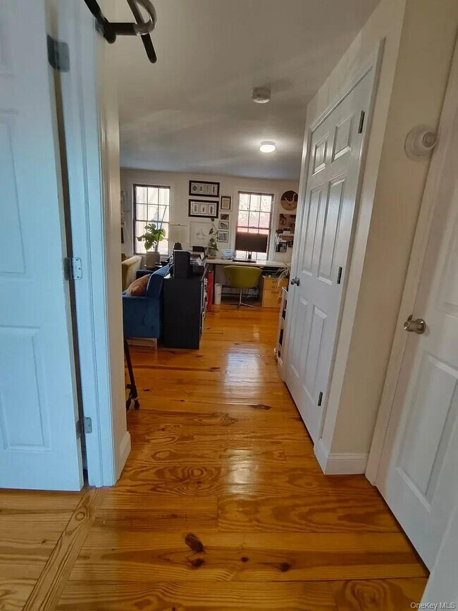 Building Photo - 1009 Brown St