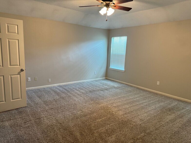 Building Photo - 16602 N Quadrant Ct