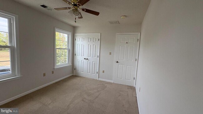 Building Photo - 116 Barkwood Dr