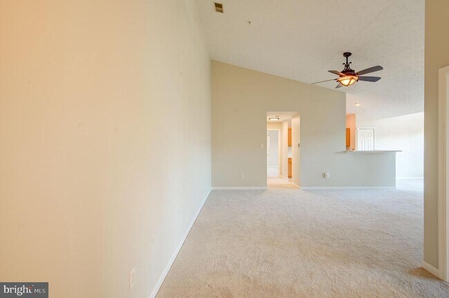 Building Photo - 4933 Riders Ct