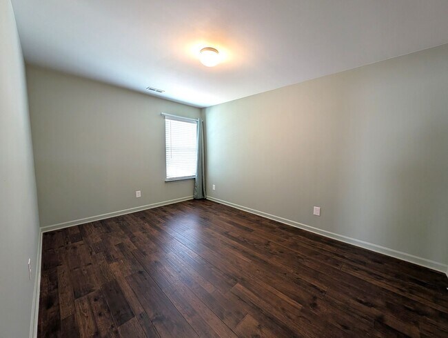 Building Photo - Charming home located in the Apple Creek Community in Dallas NC!