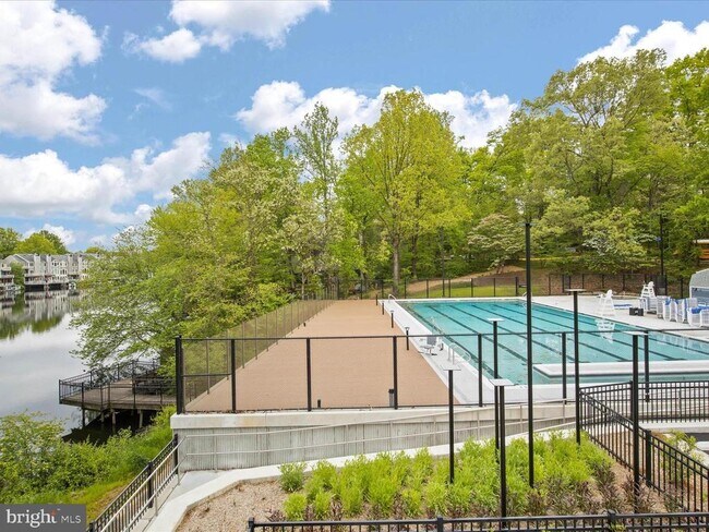 Building Photo - 1426 Yellowwood Ct