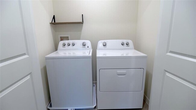 Building Photo - 6579 SW 81st Lp