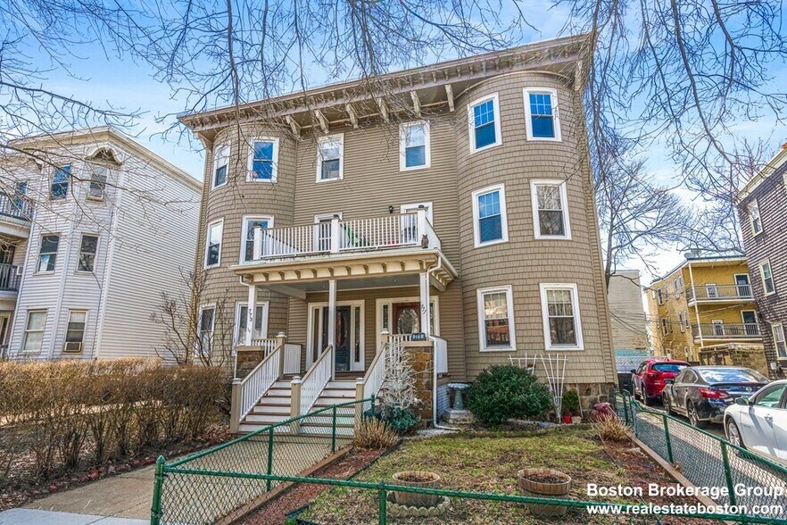 Primary Photo - 773 Columbia Rd