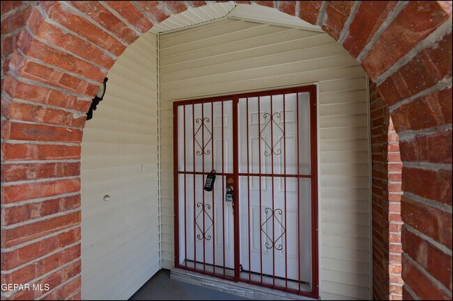 Building Photo - 4526 Monahans Dr