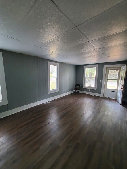 Building Photo - 2642 Riordan St