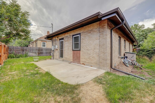 Building Photo - 3746 Zuni St