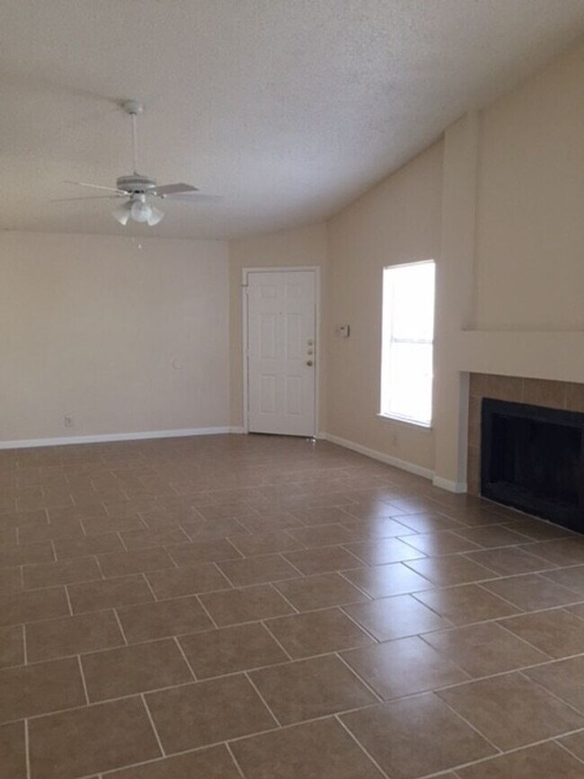 Building Photo - 10343 Prescott Dr