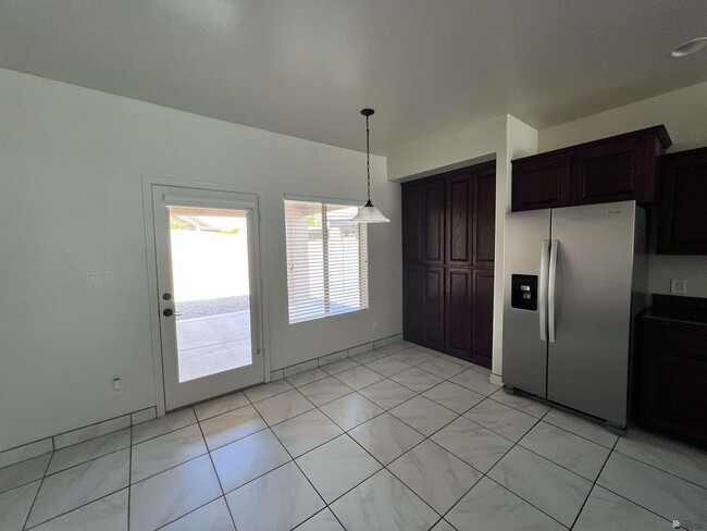 Building Photo - 4532 S Agave Ave