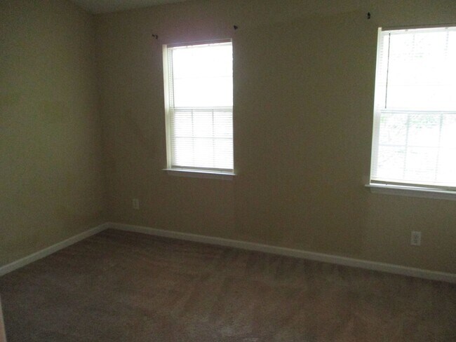 Building Photo - Pretty Townhouse for Rent in Rachel's Keep...